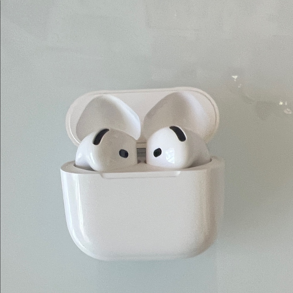 AirPod 4’s
